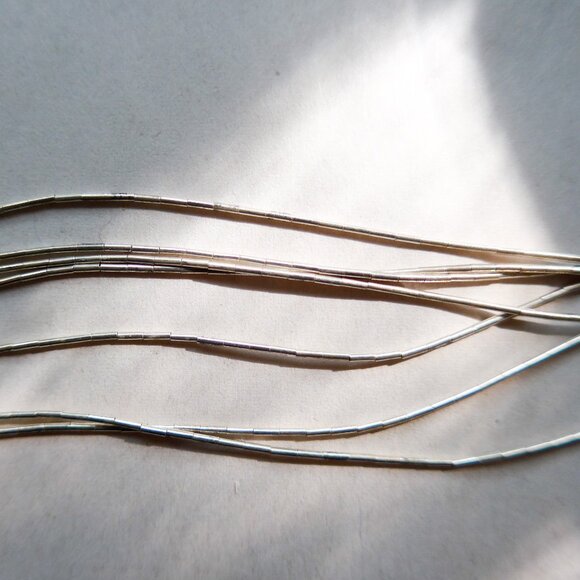 Silver multi-strand necklace with Gaspeite pendant - Picture 8 of 13